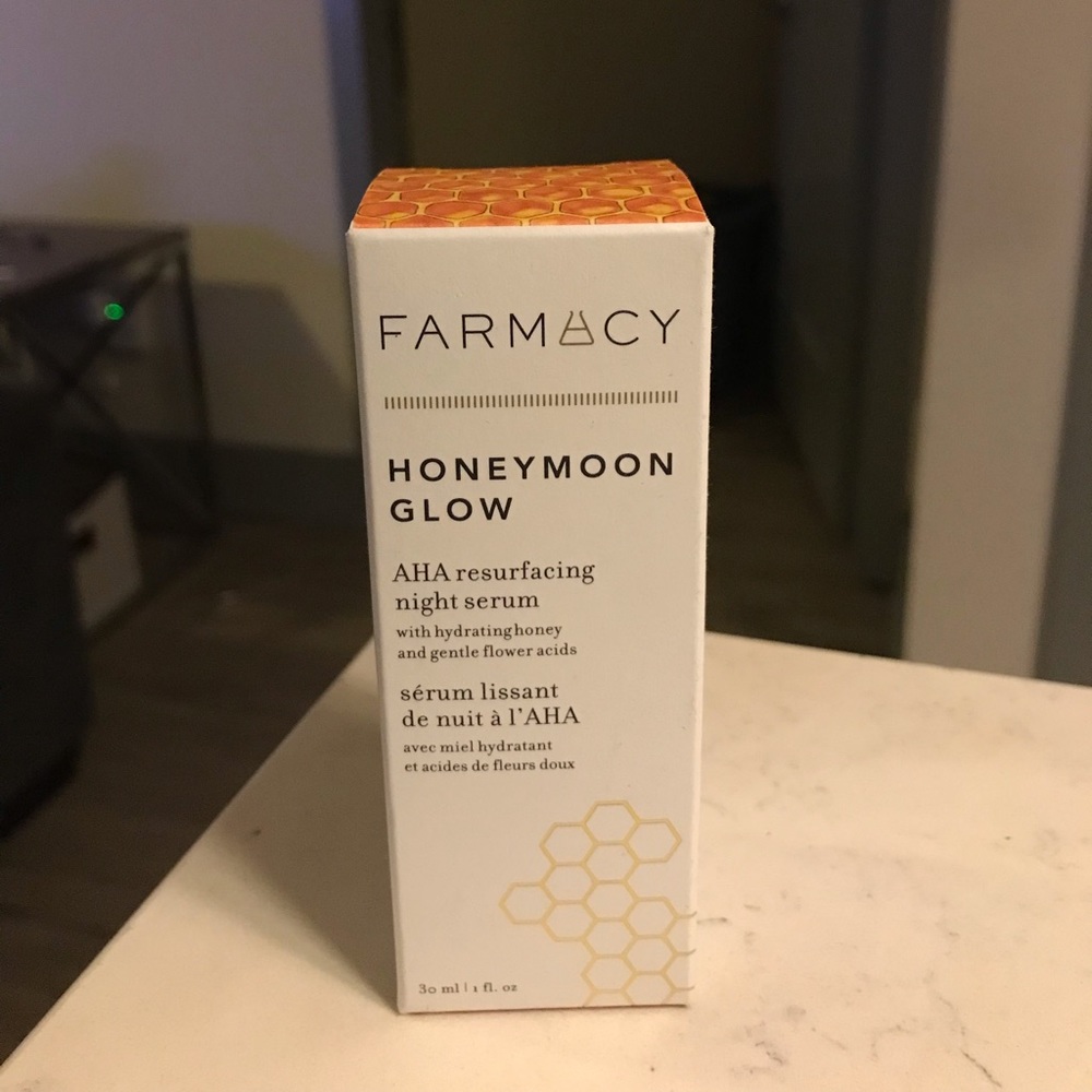 Farmacy Honeymoon Glow Aha Resurfacing Night Serum